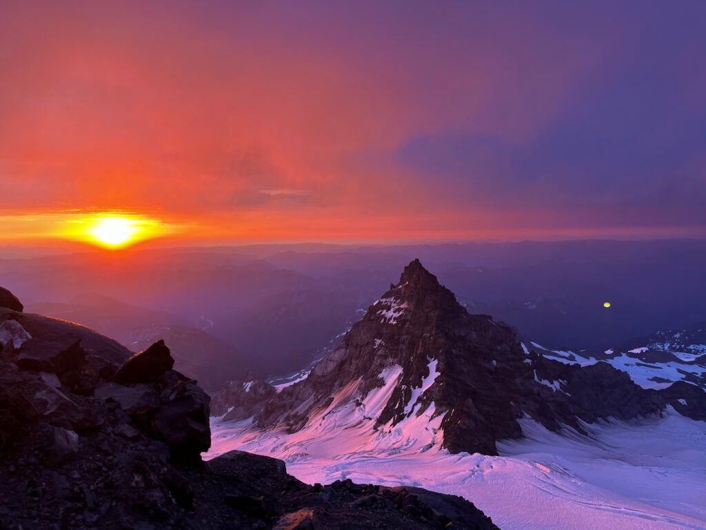 Quick And Easy Guide To Hiking In Mount Rainier We re In The Rockies